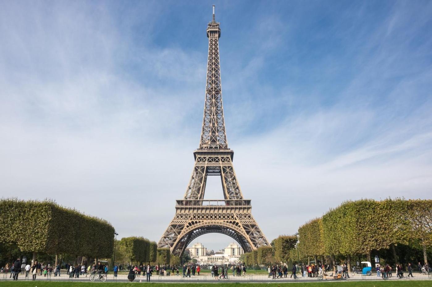 Chic Apartment With Superb View Of The Eiffel Tower Saint-Denis  Bagian luar foto